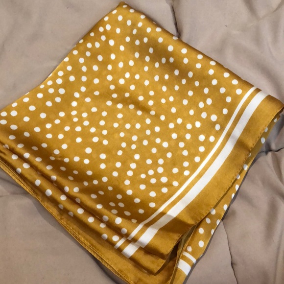 Accessories - Cleobello Silky Scarf